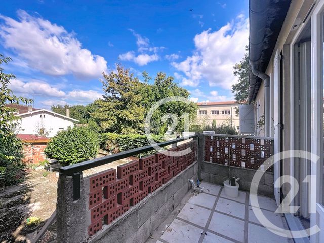 Appartement T2 à louer - 2 pièces - 56.0 m2 - LAVAUR - 81 - MIDI-PYRENEES - Century 21 Les Demeures Du Pastel