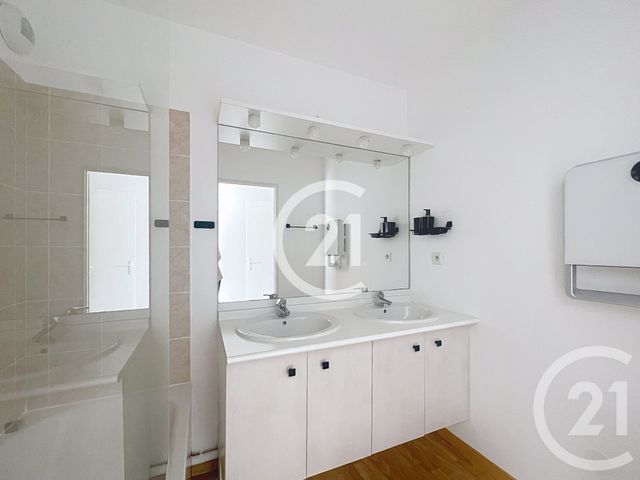 Appartement T3 à louer - 3 pièces - 67.72 m2 - ST SULPICE LA POINTE - 81 - MIDI-PYRENEES - Century 21 Les Demeures Du Pastel